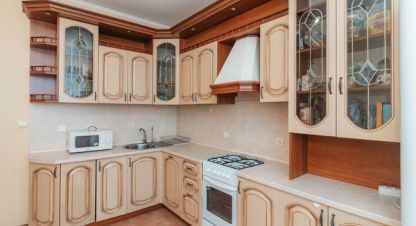 Продам квартиру 2-х комнатную с общей площадью 63.9м2, 1/7 эт., на улице Коминтерна ул, г. Ханты-Мансийск, Ханты-Мансийский авт. окр., Россия, агентство Интернет-партнер. Фотография №1