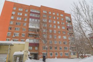 Продам квартиру 3-х комнатную с общей площадью 60.4м2, 8/9 эт., на улице Победы пр-кт, Октябрьский район, г. Пенза, Пензенская обл., Россия, агентство Интернет-партнер