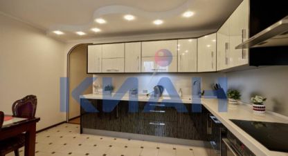 Продам квартиру 2-х комнатную с общей площадью 80.9м2, 10/10 эт., на улице Авиаторов ул, Советский р-н район, г. Красноярск, Красноярский край, Россия, агентство Интернет-партнер. Фотография №1