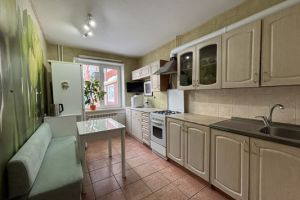 Продам квартиру 4-х комнатную с общей площадью 80.7м2, 1/10 эт., на улице Южное шоссе, Автозаводский район, г. Нижний Новгород, Нижегородская обл., Россия, агентство Интернет-партнер