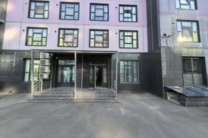 Сдам торговое помещение с общей площадью 55м2, на улице Шоссе в лаврики ул  64, г. Мурино, Ленинградская обл., Россия, агентство Интернет-партнер