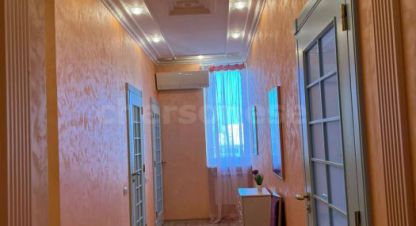 Сдам квартиру 3-х комнатную с общей площадью 110м2, 4/6 эт., на улице Астана кесаева, Гагаринский район, г. Севастополь, Крым авт. респ., Россия, агентство Херсонес Недвижимость. Фотография №1