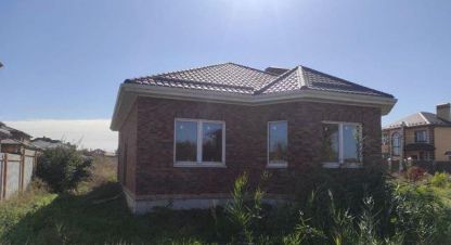 Купить дом 5-ти комнатную, 102 кв. м. Фотография №1 Продам дом 5-ти комнатный с общей площадью 102м2, на улице Софийская, Коттеджный посёлок петровский район, г. Ростов-на-Дону, Ростовская обл., Россия, агентство АН Эксперт. Фотография №1