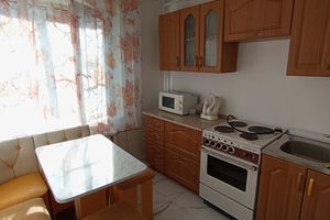 Продам квартиру 2-х комнатную с общей площадью 49м2, 1/5 эт., на улице Евгения гаюсана ул, Центральный район, г. Чита, Забайкальский край, Россия, агентство Интернет-партнер