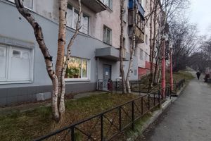 Продам торговое помещение с общей площадью 60м2, на улице Юрия гагарина ул, Ленинский район, г. Мурманск, Мурманская обл., Россия, агентство Интернет-партнер