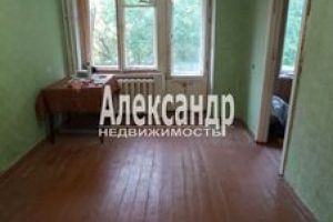 Продам квартиру 2-х комнатную с общей площадью 43.3м2, 4/5 эт., на улице Романтиков ул, г. Кириши, Ленинградская обл., Россия, агентство Интернет-партнер