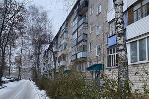 Продам квартиру 1 комнатную с общей площадью 29м2, 5/5 эт., на улице 9 января ул, Индустриальный район, г. Ижевск, Удмуртия респ., Россия, агентство Интернет-партнер