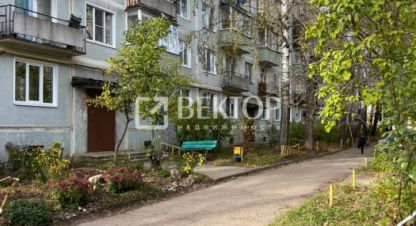 Продам квартиру 2-х комнатную с общей площадью 42.7м2, 4/5 эт., на улице Советской армии, г. Тейково, Ивановская обл., Россия, агентство Вектор. Фотография №1