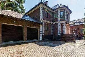 Продам дом с общей площадью 600м2, на улице Барборисовая, г. Грибово коттеджный пок, Московская обл., Россия, агентство Absolute Realty Advisors