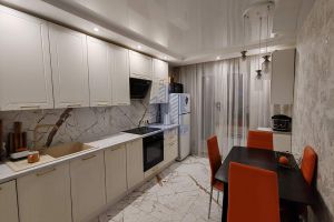 Продам квартиру 2-х комнатную с общей площадью 59.9м2, 8/9 эт., на улице Зеленый, г. Новочебоксарск, Чувашия респ., Россия, агентство Агентство недвижимости Ориентир