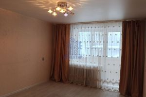 Сдам квартиру 2-х комнатную с общей площадью 43.5м2, 1/5 эт., на улице Строителей, г. Новочебоксарск, Чувашия респ., Россия, агентство Агентство недвижимости Ориентир