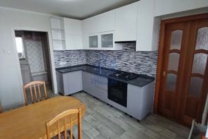 Продам квартиру 3-х комнатную с общей площадью 77.4м2, 6/10 эт., на улице Короленко, г. Чебоксары, Чувашия респ., Россия, агентство Агентство недвижимости Ориентир