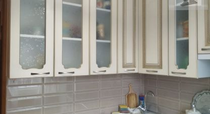 Сдам квартиру 3-х комнатную с общей площадью 57м2, 5/5 эт., на улице Пролетарская ул, Ленинградский район, г. Калининград, Калининградская обл., Россия, агентство ООО Базис-Недвижимость. Фотография №1