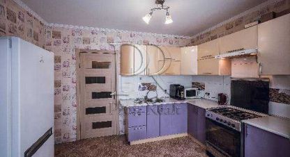 Продаётся 3-х комнатная квартира в г. Софиевская Борщаговка . Фотография №6