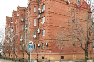 Продам квартиру 3-х комнатную с общей площадью 112.3м2, 1/4 эт., на улице Красная Набережная, г. Астрахань, Астраханская обл., Россия, агентство Альянс