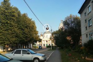 Продам квартиру 2-х комнатную с общей площадью 35.5м2, 3/3 эт., на улице Успенская пл, г. Мышкин, Ярославская обл., Россия, агентство Ваш Вариант