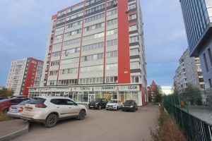 Продам квартиру 2-х комнатную с общей площадью 66.41м2, 5/10 эт., на улице Первомайская ул, г. Сыктывкар, Коми респ., Россия, агентство Интернет-партнер