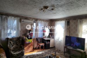 Продам дом 3-х комнатный с общей площадью 72м2, на улице Гагарина, г. Х комиссаровка, Ростовская обл., Россия, агентство АН Черника