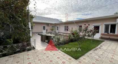 Продам дом 3-х комнатный с общей площадью 88м2, на улице Дачная, г. Молочное, Крым авт. респ., Россия, агентство Альфа Недвижимость. Фотография №1