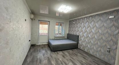 Продам квартиру 2-х комнатную с общей площадью 54м2, 2/2 эт., на улице Центральная, г. Пок трусово, Астраханская обл., Россия, агентство АН Доверие. Фотография №1