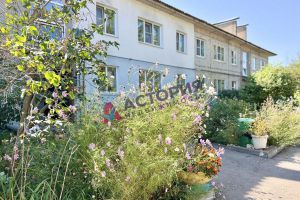 Продам квартиру 2-х комнатную с общей площадью 43.8м2, 1/2 эт., на улице П рассвет, Рассветовский со район, г. Рассвет, Тульская обл., Россия, агентство АН Астория