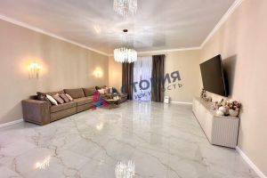 Продам дом 4-х комнатный с общей площадью 151.5м2, на улице Зимаровка зимаровка-1 тер, г. Зимаровка-1 ( зимаровка) тер, Тульская обл., Россия, агентство АН Астория
