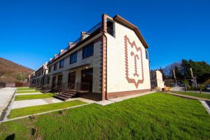 Продам коттедж/дачу 3-х комнатную с общей площадью 88.6м2, на улице Романтиков, Лазаревский район, г. Сочи, Краснодарский край, Россия, агентство JCat