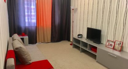 Сдам квартиру 1 комнатную с общей площадью 34.25м2, 3/5 эт., на улице Первомайская, г. Костомукша, Карелия респ., Россия, агентство ОБЩЕСТВО С ОГРАНИЧЕННОЙ ОТВЕТСТВЕННОСТЬЮ ДОМ24.РУ . Фотография №1