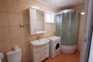 Сдам квартиру 1 комнатную с общей площадью 38м2, 3/5 эт., на улице Коммунистическая, г. Березники, Пермский край, Россия, агентство ОБЩЕСТВО С ОГРАНИЧЕННОЙ ОТВЕТСТВЕННОСТЬЮ "ДОМ24.РУ" 