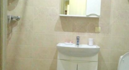 Сдам квартиру 1 комнатную с общей площадью 38м2, 2/5 эт., на улице Горняков пр-кт, г. Костомукша, Карелия респ., Россия, агентство ОБЩЕСТВО С ОГРАНИЧЕННОЙ ОТВЕТСТВЕННОСТЬЮ ДОМ24.РУ . Фотография №1