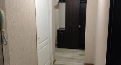 Сдам квартиру 1 комнатную с общей площадью 36м2, 2/5 эт., на улице Октябрьская ул, г. Любинский рп, Омская обл., Россия, агентство ОБЩЕСТВО С ОГРАНИЧЕННОЙ ОТВЕТСТВЕННОСТЬЮ ДОМ24.РУ . Фотография №1