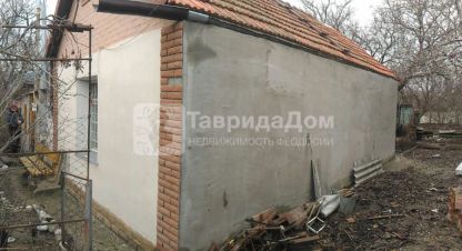 Продам дом 2-х комнатный с общей площадью 54м2, Детская больница район, г. Феодосия , Крым авт. респ., Россия, агентство ТавридаДом.ру. Фотография №1