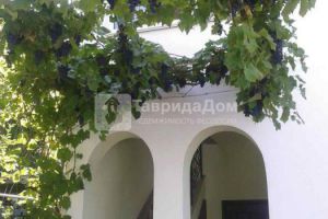 Сдам квартиру 3-х комнатную с общей площадью 59м2, 2/2 эт., на улице Старшинова б-р, Старшинова район, г. Феодосия , Крым авт. респ., Россия, агентство ТавридаДом.ру