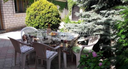 Продам дом 5-ти комнатный с общей площадью 180м2, Центр район, г. Феодосия , Крым авт. респ., Россия, агентство ТавридаДом.ру. Фотография №1