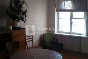 Продам квартиру 3-х комнатную с общей площадью 90.5м2, 3/3 эт., на улице Земская ул, Центр район, г. Феодосия , Крым авт. респ., Россия, агентство ТавридаДом.ру