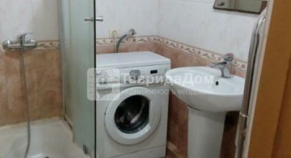 Продам квартиру 2-х комнатную с общей площадью 46.3м2, 5/5 эт., на улице Украинская ул, Центр район, г. Феодосия , Крым авт. респ., Россия, агентство ТавридаДом.ру. Фотография №1