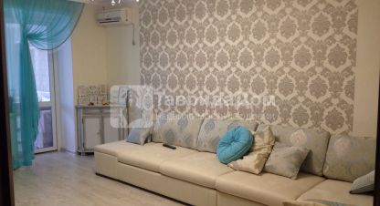 Продам квартиру 4-х комнатную с общей площадью 100м2, 1/5 эт., на улице Чкалова ул, Досааф район, г. Феодосия , Крым авт. респ., Россия, агентство ТавридаДом.ру. Фотография №1