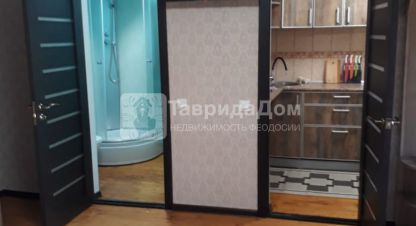 Сдам квартиру 1 комнатную с общей площадью 38м2, 1/2 эт., на улице Краснодарская ул, Детская больница район, г. Феодосия , Крым авт. респ., Россия, агентство ТавридаДом.ру. Фотография №1