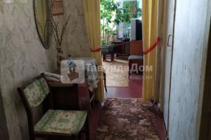 Продам квартиру 2-х комнатную с общей площадью 54.7м2, 2/5 эт., на улице Дзержинского ул, г. Кировское , Крым авт. респ., Россия, агентство ТавридаДом.ру