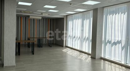 Сдам офисное помещение с общей площадью 140.35м2, на улице Кубанская Набережная, ЦМР район, г. Краснодар, Краснодарский край, Россия, агентство ООО Этажи - Кубань Коммерция . Фотография №1