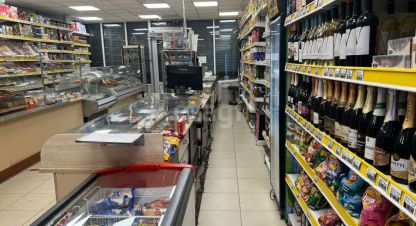 Сдам торговое помещение с общей площадью 180м2, на улице Красных Партизан, СМР район, г. Краснодар, Краснодарский край, Россия, агентство ООО Этажи - Кубань Коммерция . Фотография №1