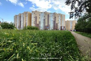 Продам квартиру 2-х комнатную с общей площадью 63.7м2, 5/9 эт., на улице Гусева, Московский район, г. Тверь, Тверская обл., Россия, агентство Флэтис