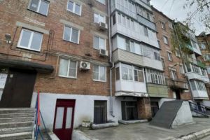 Продам квартиру 2-х комнатную с общей площадью 45м2, 5/5 эт., на улице Греческая, Центральный район, г. Таганрог, Ростовская обл., Россия, агентство агентство недвижимости "Мир Жилья" 