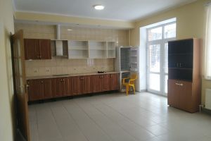 Сдам дом 6-ти комнатный с общей площадью 240м2, на улице Смородиновый, г. Грибки, Московская обл., Россия, агентство JCat