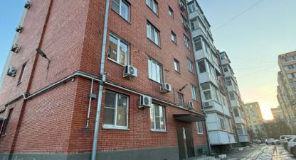 Продам квартиру 2-х комнатную с общей площадью 51.9м2, 5/6 эт., на улице Шоссе мариупольское, Западный район, г. Таганрог, Ростовская обл., Россия, агентство агентство недвижимости Мир Жилья . Фотография №1