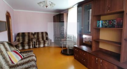 Продам квартиру 1 комнатную с общей площадью 32м2, 3/5 эт., на улице Гагарина, Правобережный район, г. Магнитогорск, Челябинская обл., Россия, агентство РиоЛюкс. Фотография №1