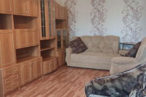 Продам квартиру 2-х комнатную с общей площадью 46.5м2, 4/5 эт., на улице Советская, Правобережный район, г. Магнитогорск, Челябинская обл., Россия, агентство РиоЛюкс
