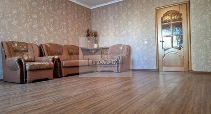 Продам квартиру 3-х комнатную с общей площадью 129.3м2, 2/14 эт., на улице Ленина, Орджоникидзевский район, г. Магнитогорск, Челябинская обл., Россия, агентство РиоЛюкс. Фотография №1