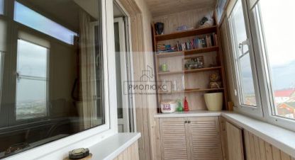 Купить квартиру 2-х комнатную, 52.3 кв. м., Россия, г. Магнитогорск. Фотография №10