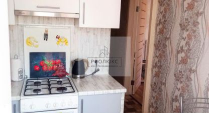 Продам квартиру 1 комнатную с общей площадью 31.2м2, 4/10 эт., на улице Зеленый лог, Орджоникидзевский район, г. Магнитогорск, Челябинская обл., Россия, агентство РиоЛюкс. Фотография №1